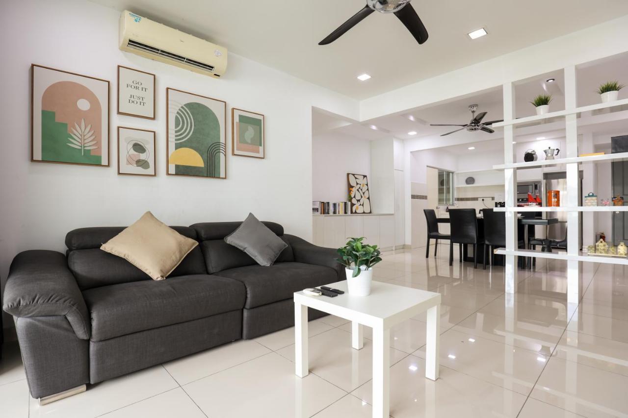 Cozy 2 Bedroom W Pool - 6 Pax - Kajang Esterno foto