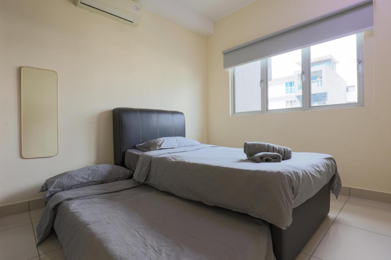 Cozy 2 Bedroom W Pool - 6 Pax - Kajang Esterno foto